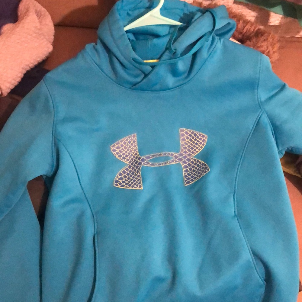 WOMENS M UA HOODIE